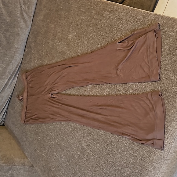 Out From Under pants - Picture 6 of 6